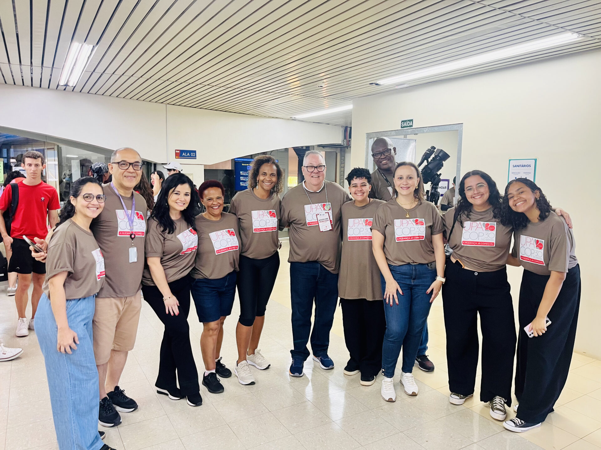 Equipe da BAE, acompanhada do Reitor da Unicamp